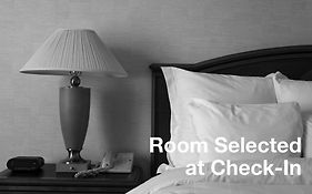 RedDoorz Yen Nam Hotel Nguyen Trong Tuyen